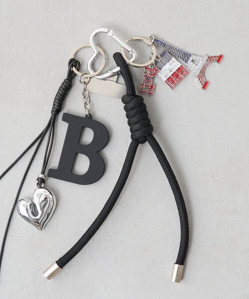 【新品タグ付き】BEARDSLEY インフルエンサーコラボバッグチャーム インフルエンサーコラボバッグチャーム（チャーム）｜BEARDSLEY
