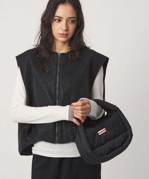 HUNTER（ハンター）の「＜HUNTER＞フレイムド パファー ホーボー バッグ （ミディ）（トートバッグ・レディース・ブラック/オフホワイト・FREE）」の4枚目の写真