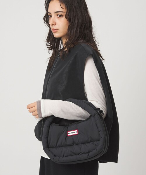 HUNTER（ハンター）の「＜HUNTER＞フレイムド パファー ホーボー バッグ （ミディ）（トートバッグ・レディース・ブラック/オフホワイト・FREE）」の5枚目の写真