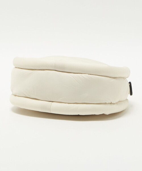 HUNTER（ハンター）の「＜HUNTER＞フレイムド パファー ホーボー バッグ （ミディ）（トートバッグ・レディース・ブラック/オフホワイト・FREE）」の14枚目の写真