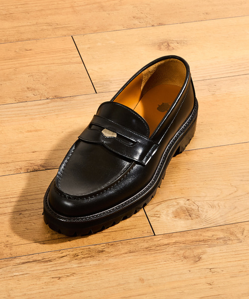 Tomo & Co（トモアンドシーオー）の「Tomo&Co トモアンドシーオー / COIN LOFER デュプイレザーレザーコインローファー Vibram / TMTKS-S-0055（ローファー・メンズ・ブラック・27cm/26.5cm/26cm/25.5cm/25cm）」の3枚目の写真