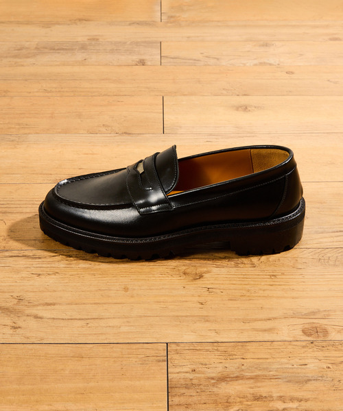 Tomo & Co（トモアンドシーオー）の「Tomo&Co トモアンドシーオー / COIN LOFER デュプイレザーレザーコインローファー Vibram / TMTKS-S-0055（ローファー・メンズ・ブラック・27cm/26.5cm/26cm/25.5cm/25cm）」の6枚目の写真