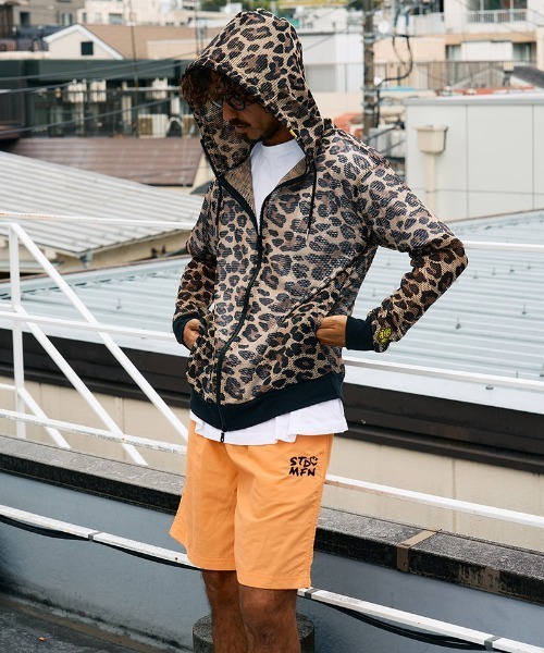 STUD MUFFIN（スタッドマフィン）の「mpa3995-レオパードメッシュ スマイリーパッチ ジップパーカー(614-02864)（パーカー・メンズ・ブラウン・2/3/4）」の5枚目の写真