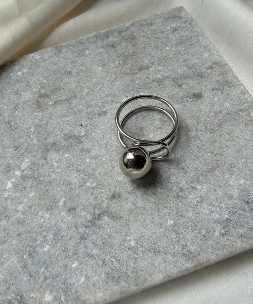 Rechic(リシック)の「【hidekaさんコラボ】メタルボール デザインリング(リング・レディース・シルバー・FREE)」の6枚目の写真