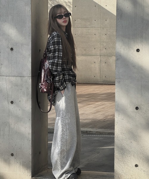 KsG（ケーエスジー）の「バックロゴダメージチェックシャツ（シャツ/ブラウス・レディース・ブラック・LARGE/MEDIUM/SMALL）」の9枚目の写真