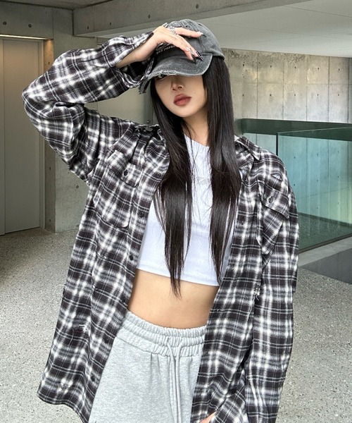 KsG（ケーエスジー）の「バックロゴダメージチェックシャツ（シャツ/ブラウス・レディース・ブラック・LARGE/MEDIUM/SMALL）」の13枚目の写真