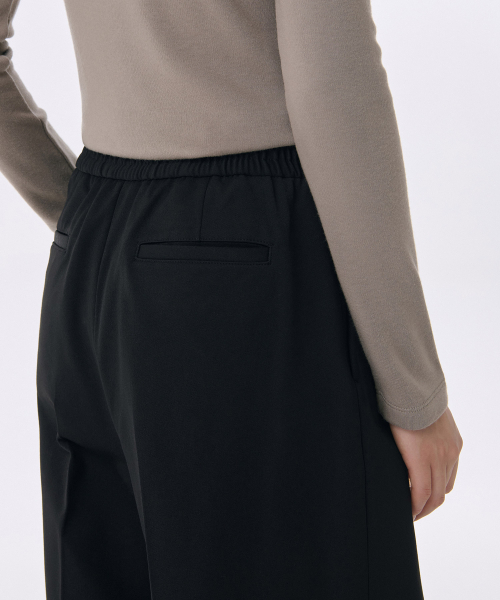 MUSINSA STANDARD WOMAN（ムシンサスタンダードウーマン）の「ウィメンズヘビーウェイト裏起毛ツーピンタックワイドバンディングスラックス[ブラック]（スラックス・レディース・その他・34/32/30/31/24/25/26/27/28/29）」の4枚目の写真