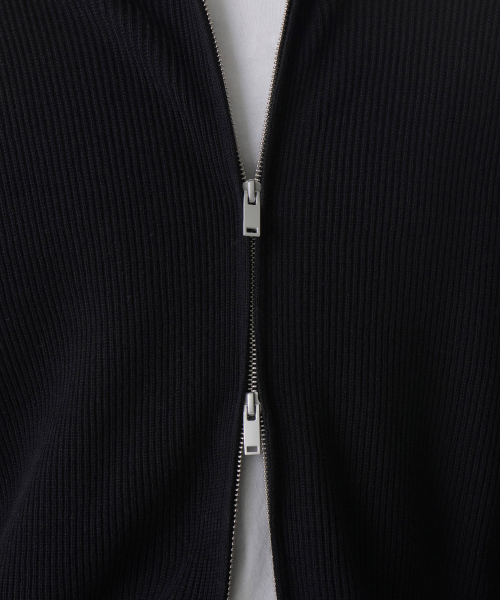MUSINSA STANDARD（ムシンサスタンダード）の「コットンハイネックニットジップアップ[ブラック]（ニット/セーター・メンズ・その他・SMALL/MEDIUM/LARGE/X-LARGE/XX-LARGE）」の5枚目の写真