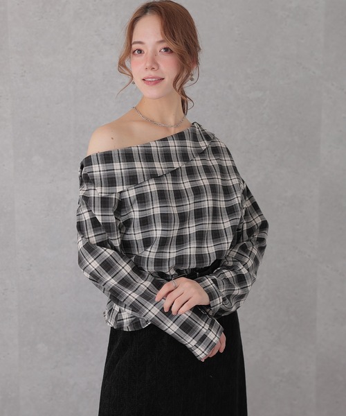 Lace Ladies(レースレディース)の「チェック柄 アシンメトリー オフショル 長袖 プルオーバー(シャツ/ブラウス・レディース・ベージュ/ブラウン/ブラック・FREE)」の9枚目の写真