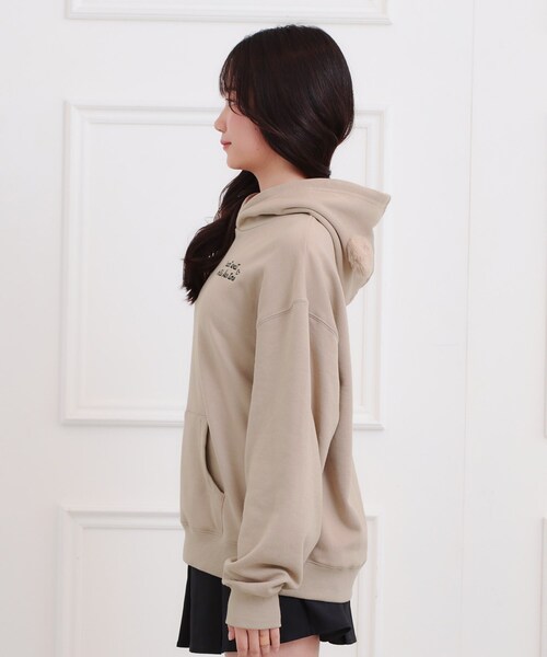 PINK-latte（ピンクラテ）の「くま耳チュニックパーカー（パーカー・キッズ・アイボリー/ブラック/ライトベージュ・13/14/15 /16）」の5枚目の写真