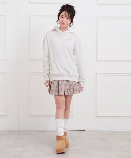 PINK-latte（ピンクラテ）の「くま耳チュニックパーカー（パーカー・キッズ・アイボリー/ブラック/ライトベージュ・13/14/15 /16）」の13枚目の写真