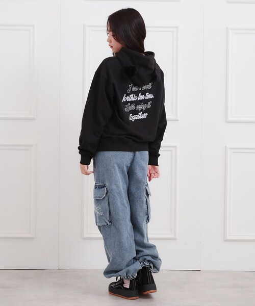 PINK-latte（ピンクラテ）の「くま耳チュニックパーカー（パーカー・キッズ・アイボリー/ブラック/ライトベージュ・13/14/15 /16）」の18枚目の写真