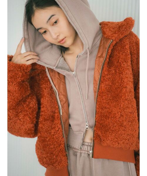 Ungrid(アングリッド)の「ボアショートブルゾン(ブルゾン・レディース・アイボリー/オレンジ・FREE)」の3枚目の写真