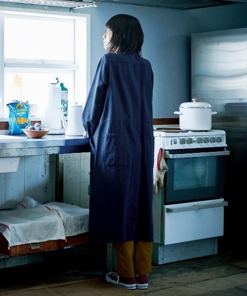 Sunny clouds(サニークラウズ)の「サニークラウズ アウトドアワンピース(シャツワンピース・レディース・ベージュ/ネイビー・3L/LL/L/M/MP)」の8枚目の写真