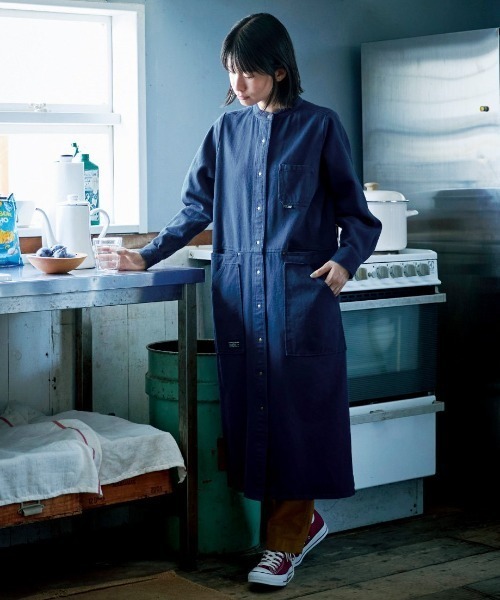 Sunny clouds(サニークラウズ)の「サニークラウズ アウトドアワンピース(シャツワンピース・レディース・ベージュ/ネイビー・3L/LL/L/M/MP)」の7枚目の写真