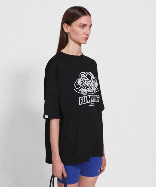 MENASOO（ミナス）の「New Big Hearttrack Graphic T Shirt_Black_W（Tシャツ/カットソー・レディース・ブラック・1/2/3）」の3枚目の写真