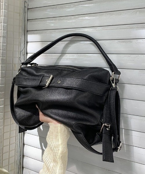 DIAVEL（ディアベル）の「【4色展開・2WAY】韓国CHILLムード ソフトレザー大容量ショルダー＆クロスバッグ（ショルダーバッグ・レディース・ホワイト/ブラック/シルバー/ブラウン・F）」の20枚目の写真