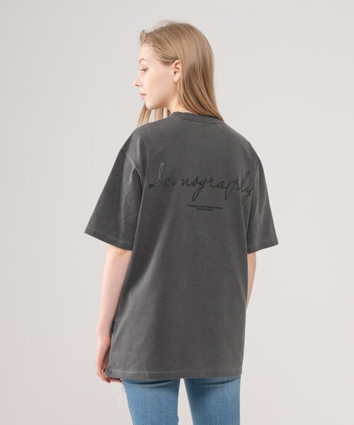 ICONOGRAPHY(アイコノグラフィー)の「PIGMENT EMBLEM SILICONE VOLUME PRINT BK(Tシャツ/カットソー・レディース・ブラック・MEDIUM/LARGE)」の4枚目の写真