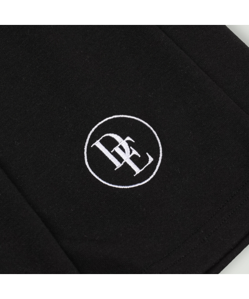 DOUBLE EIGHT(ダブルエイト)の「DE刺繍ワンタックバミューダパンツ(ブラック)(その他パンツ・メンズ・ブラック・MEDIUM/LARGE)」の2枚目の写真