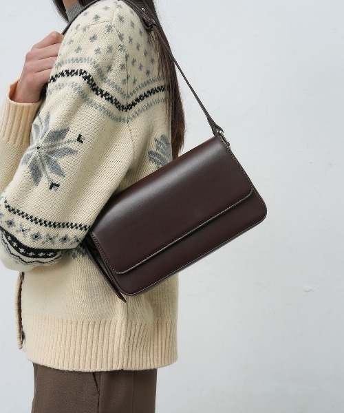 GENERAL IDEA(ジェネラルアイデア)の「【GENERAL IDEA】スクエアショルダーバッグ / 2-WAY SQUARE SHOULDER BAG 2WAY(ショルダーバッグ・レディース・ブラック/ブラウン・FREE)」の2枚目の写真