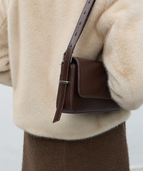 GENERAL IDEA(ジェネラルアイデア)の「【GENERAL IDEA】スクエアショルダーバッグ / 2-WAY SQUARE SHOULDER BAG 2WAY(ショルダーバッグ・レディース・ブラック/ブラウン・FREE)」の10枚目の写真