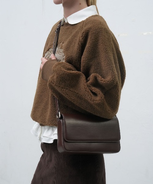 GENERAL IDEA(ジェネラルアイデア)の「【GENERAL IDEA】スクエアショルダーバッグ / 2-WAY SQUARE SHOULDER BAG 2WAY(ショルダーバッグ・レディース・ブラック/ブラウン・FREE)」の8枚目の写真