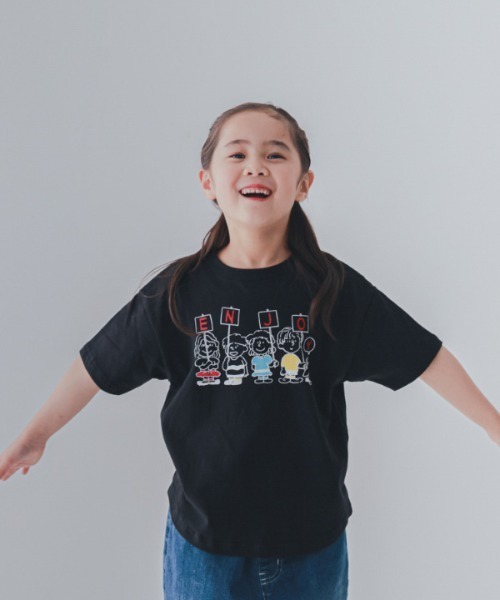 jeans-b 2nd(ジーンズベーセカンド)の「Jeans-b 2nd/ジーンズベーセカンド ENJOYTシャツ(Tシャツ/カットソー・キッズ・ブラック/アイボリー・160cm/150cm/140cm/120cm/130cm)」の1枚目の写真