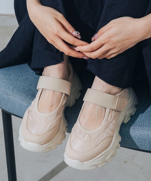 EVOL（イーボル）の「【S-LLサイズ展開・軽量】軽量厚底メリージェーンスニーカー JA5979（スニーカー・レディース・アイボリー/ブラック/ブラウン/シルバー・L/M/S/LL）」の9枚目の写真