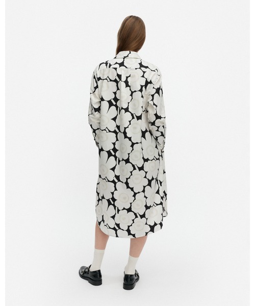 marimekko(マリメッコ)の「Runoelma Unikko / Dress(ワンピース・レディース・ホワイト・36/34/38/40)」の3枚目の写真
