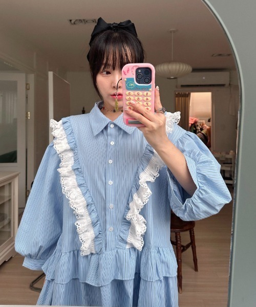 Aelina(エリナ)の「かわいいパッチワークレーストリムストライプ柄シャツワンピース(ワンピース・レディース・ピンク/ブルー・FREE)」の5枚目の写真