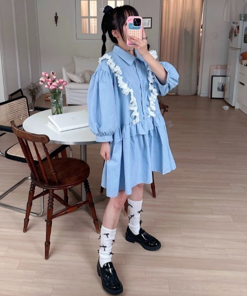 Aelina(エリナ)の「かわいいパッチワークレーストリムストライプ柄シャツワンピース(ワンピース・レディース・ピンク/ブルー・FREE)」の9枚目の写真