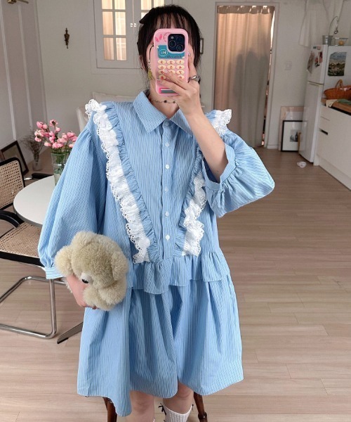 Aelina(エリナ)の「かわいいパッチワークレーストリムストライプ柄シャツワンピース(ワンピース・レディース・ピンク/ブルー・FREE)」の11枚目の写真