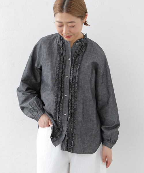 JOURNAL STANDARD LUXE（ジャーナルスタンダード　ラックス）の「《追加》CLシャンブレー フリルブラウス（シャツ/ブラウス・レディース・ホワイト/ブラック・FREE）」の4枚目の写真