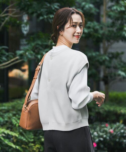 URBAN RESEARCH DOORS（アーバンリサーチドアーズ）の「『UR TECH Renew Knit』2WAYベスト（ベスト・レディース・ネイビー/グレー系その他・FREE）」の3枚目の写真