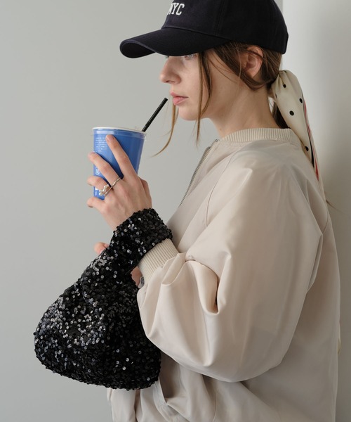 ZAKKA-BOX(ザッカボックス)の「スパンコールハンドルミニバッグ(ショルダーバッグ・レディース・ブラック/シルバー・FREE)」の6枚目の写真