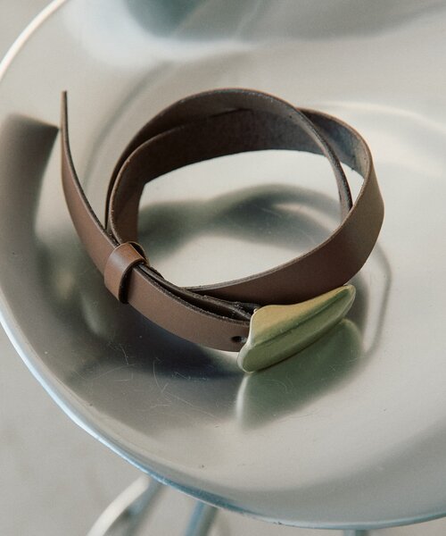 RIVE DROITE（リヴドロワ）の「予約【コーデを格上げ】イタバックルベルト（ベルト・レディース・ブラック/ベージュ・FREE）」の13枚目の写真