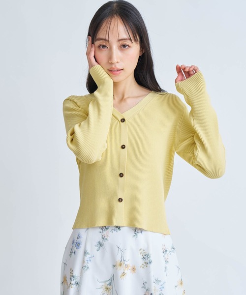 NOELA(ノエラ)の「Vネックボタンリブニット(カーディガン/ボレロ・レディース・ネイビー/オフホワイト/イエロー/ラベンダー・フリー)」の9枚目の写真