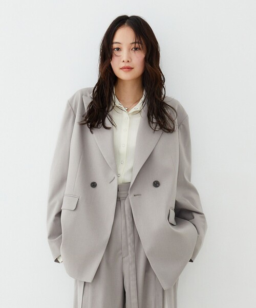 UNITED TOKYO（ユナイテッドトウキョウ）の「【新作】アシメストリングテーラードジャケット｜ウォッシャブル/セットアップ/オフィスカジュアル/オケージョン/防シワ/吸水速乾/冬服/春服（テーラードジャケット・レディース・ベージュ/グレー・1/2）」の22枚目の写真