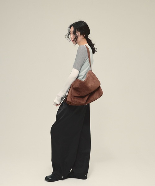 eL（エル）の「【eL】Flap Shoulder Bag/647484（ショルダーバッグ・レディース・ブラック/ブラウン・FREE）」の17枚目の写真