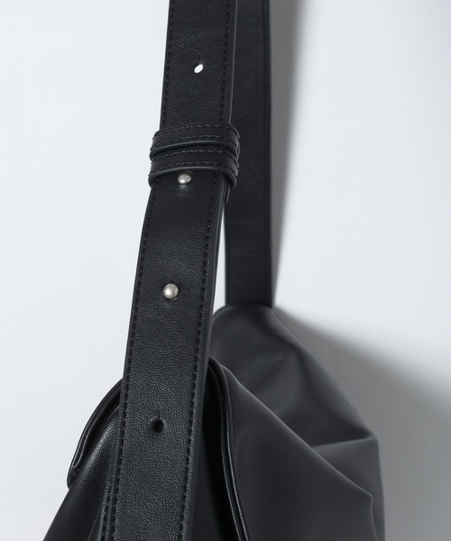 eL（エル）の「【eL】Flap Shoulder Bag/647484（ショルダーバッグ・レディース・ブラック/ブラウン・FREE）」の16枚目の写真