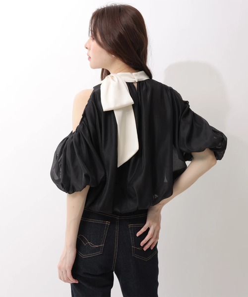 Rirandture(リランドチュール)の「リボンネックオフショルブラウス(シャツ/ブラウス・レディース・ブラック系その他2・2/1)」の2枚目の写真