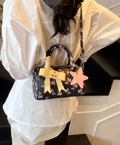 LA VORAGINE(ラ ヴォラジネ)の「リボン付 花柄ショルダーバッグ/ハンドバッグ(ショルダーバッグ・レディース・ホワイト/ブラック・FREE)」の3枚目の写真