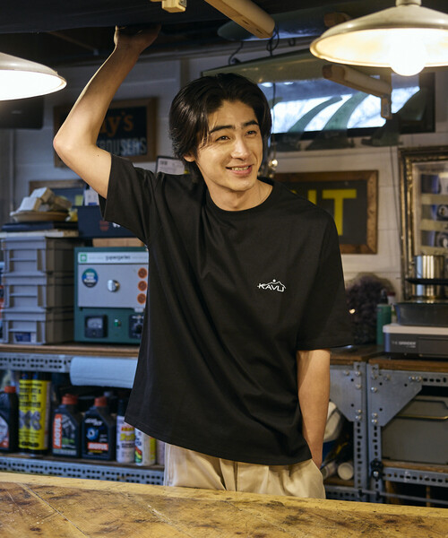 FREAK'S STORE(フリークスストア)の「限定展開 KAVU×FREAK'S STORE カブー 別注 ビッグシルエット バックフォトプリント Tシャツ HIKER(Tシャツ/カットソー・メンズ・ホワイト/アッシュグレー/グレイッシュベージュ/ブラック・LARGE/MEDIUM/SMALL)」の6枚目の写真