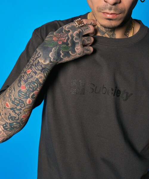 Subciety（サブサエティ）の「THE BASE tee（Tシャツ/カットソー・メンズ・ブラック/スミクロ/ホワイト・SMALL/MEDIUM/LARGE/X-LARGE/XX-LARGE）」の13枚目の写真