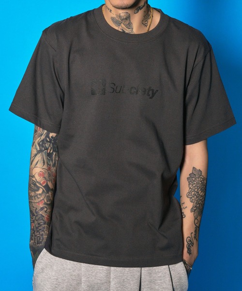 Subciety（サブサエティ）の「THE BASE tee（Tシャツ/カットソー・メンズ・ブラック/スミクロ/ホワイト・SMALL/MEDIUM/LARGE/X-LARGE/XX-LARGE）」の7枚目の写真