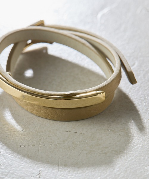 PAPILLONNER（パピヨネ）の「PAPILLONNER/レザーベルトブレスレット（ブレスレット・レディース・シルバー/ゴールド・FREE）」の5枚目の写真