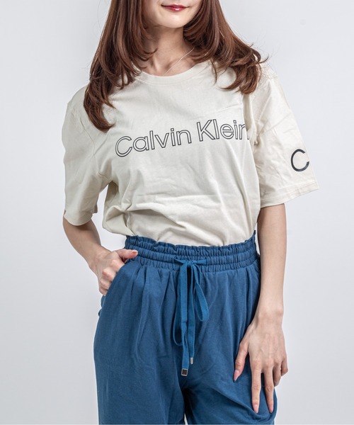 Calvin Klein(カルバン・クライン)の「【CALVIN KLEIN】ロゴTシャツ 半袖 シンプル クルーネック(Tシャツ/カットソー・メンズ・ホワイト/ベージュ/ブラック・SMALL/MEDIUM/LARGE/X-LARGE)」の20枚目の写真