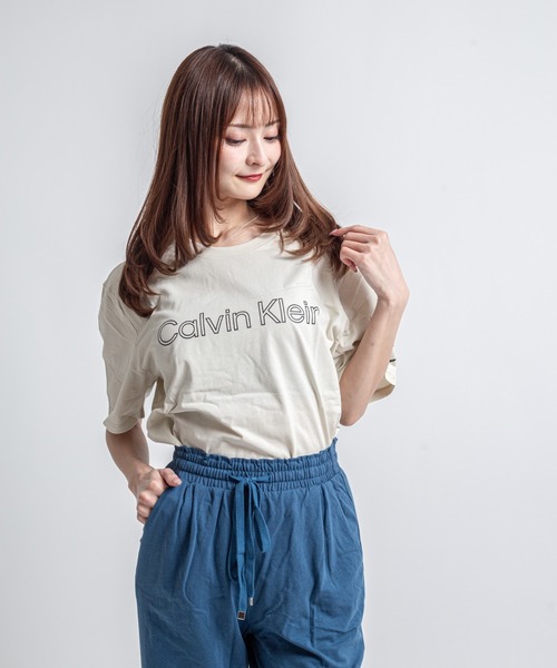 Calvin Klein(カルバン・クライン)の「【CALVIN KLEIN】ロゴTシャツ 半袖 シンプル クルーネック(Tシャツ/カットソー・メンズ・ホワイト/ベージュ/ブラック・SMALL/MEDIUM/LARGE/X-LARGE)」の21枚目の写真