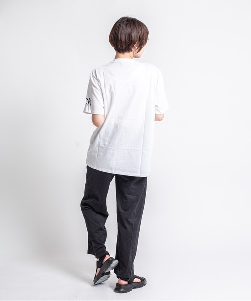 Calvin Klein(カルバン・クライン)の「【CALVIN KLEIN】ロゴTシャツ 半袖 シンプル クルーネック(Tシャツ/カットソー・メンズ・ホワイト/ベージュ/ブラック・SMALL/MEDIUM/LARGE/X-LARGE)」の13枚目の写真