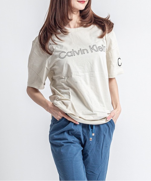 Calvin Klein(カルバン・クライン)の「【CALVIN KLEIN】ロゴTシャツ 半袖 シンプル クルーネック(Tシャツ/カットソー・メンズ・ホワイト/ベージュ/ブラック・SMALL/MEDIUM/LARGE/X-LARGE)」の19枚目の写真